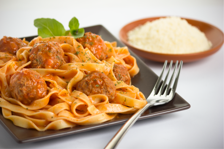 pasta con albondigas