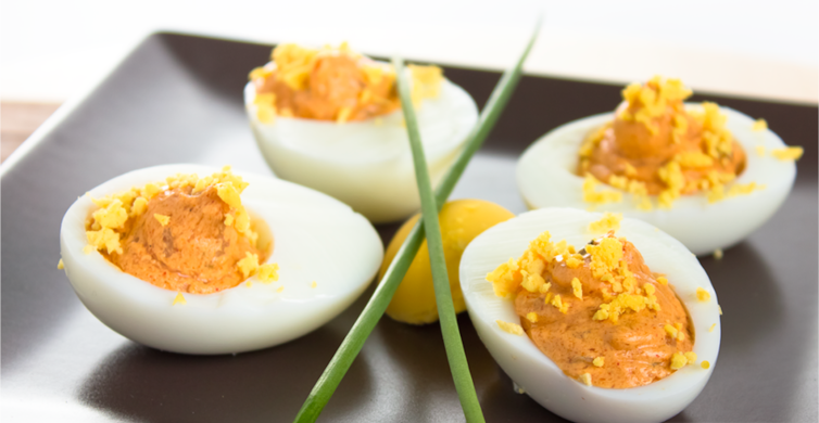 Huevos rellenos